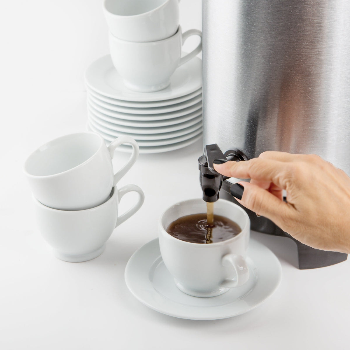 Cafetera Black &amp; Decker CMU3000 | 30 tazas
