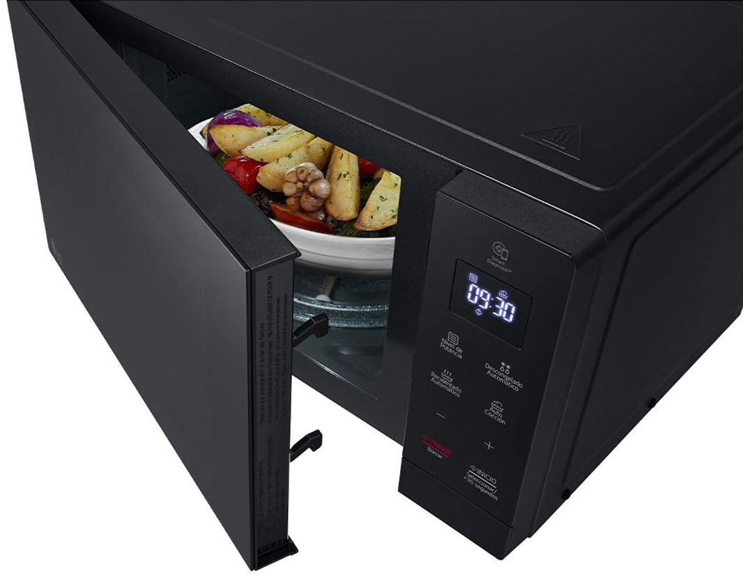 Microondas LG NeoChef MS3032JAS | 1.1 Pies Cúbicos