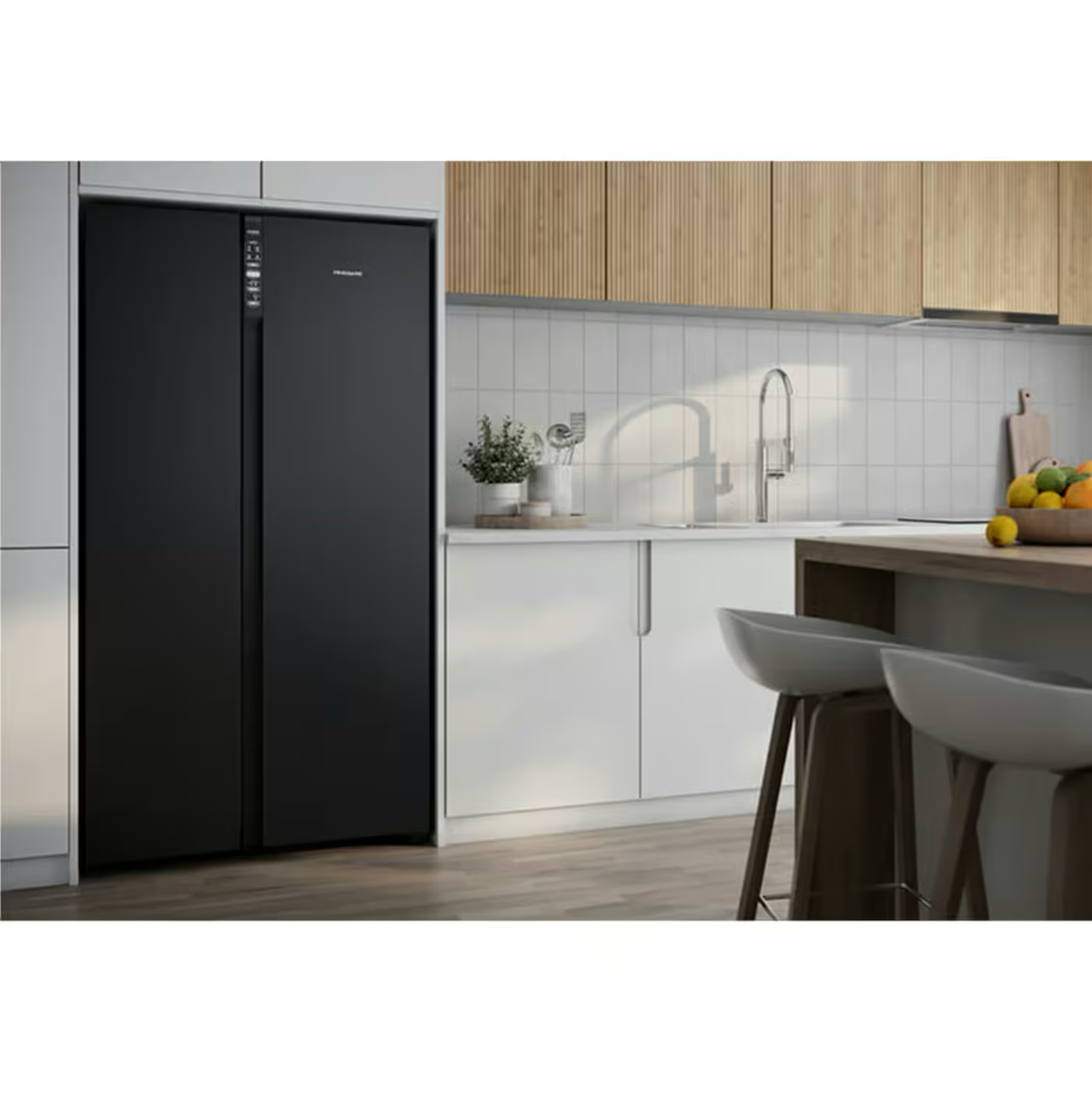Refrigeradora Frigidaire FRSB54N3WXB | 15 Pies Cúbicos | Dispensador de Agua | Side By Side