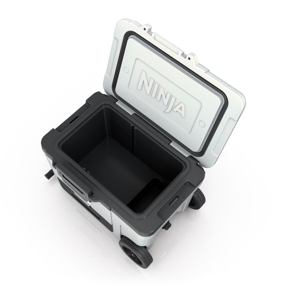 Cooler Ninja FrostVault 45QT FB245WH | Con Ruedas | Cold Dry Zone