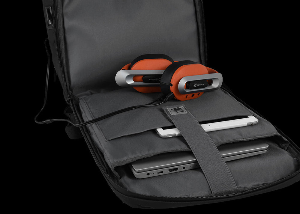 Klip Xtreme Evergo | Mochila para Laptops hasta 15.6" | Puerto de Carga USB